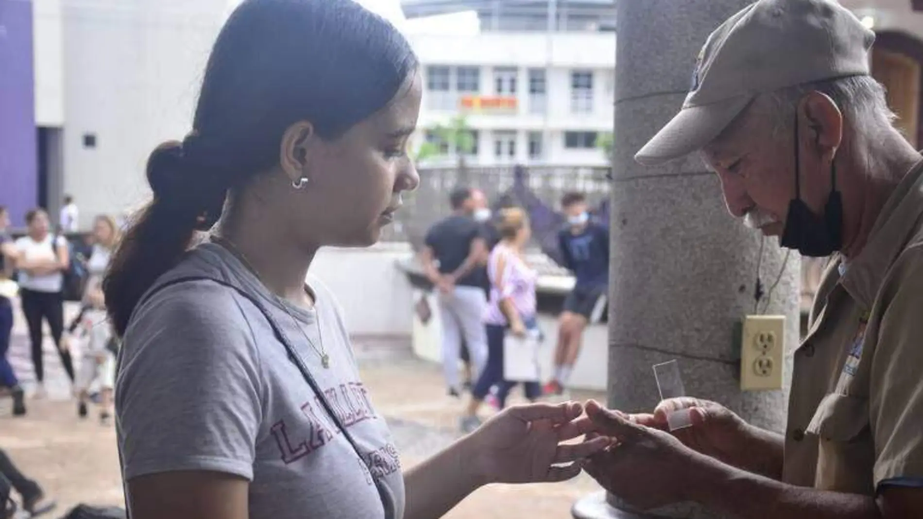 realizan prueba de malaria amigrantes